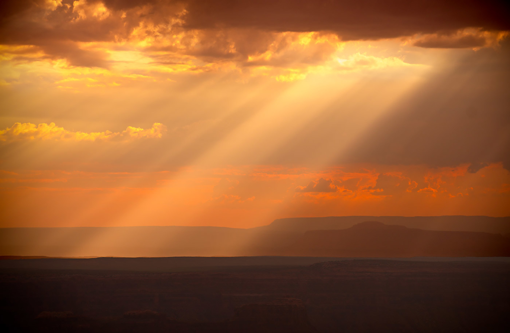 Sunbeams, Lake Powell, Utah